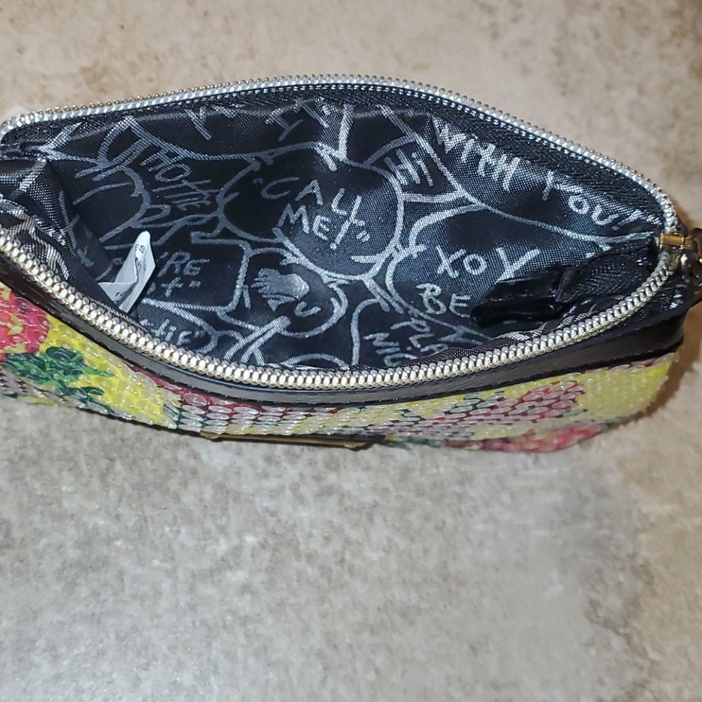 Betsy Johnson wristlet Twinkle Toes - Picture 3 of 3